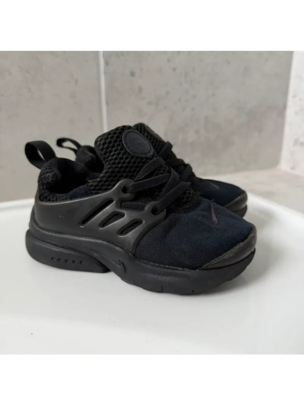 Nike Toddler Black Sneakers Size 8C